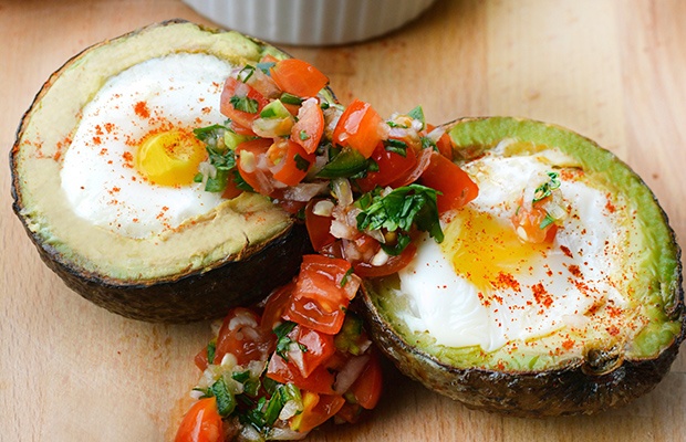 Whole 30 Recipes: Baked Avocado Eggs