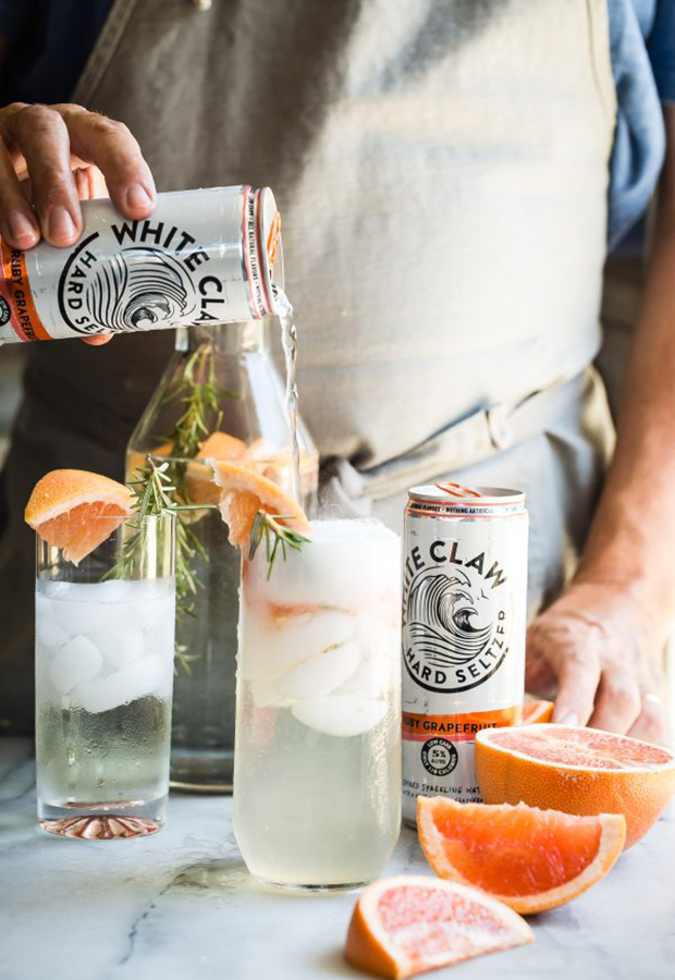 Low-Sugar Cocktails with Seltzer Water: Grapefruit and Rosemary Sparkling Seltzer Recipe 