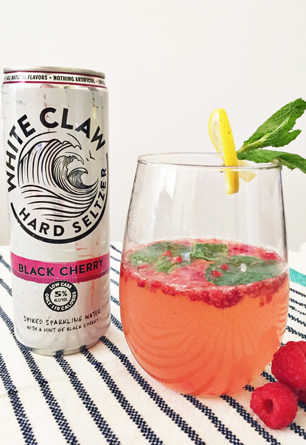 Low-Sugar Cocktails with Seltzer Water: Raspberry Mint Seltzer Spritzer