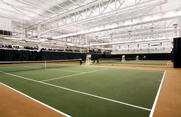 Best Hotels: Hilton Hotels New Orleans, Indoor Tennis Court