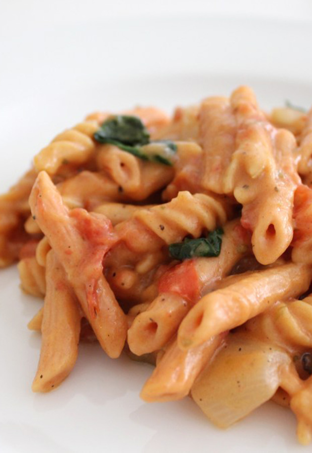 Quick and Healthy Lunch Ideas: One Pot Tomato Lentil Pasta Recipe