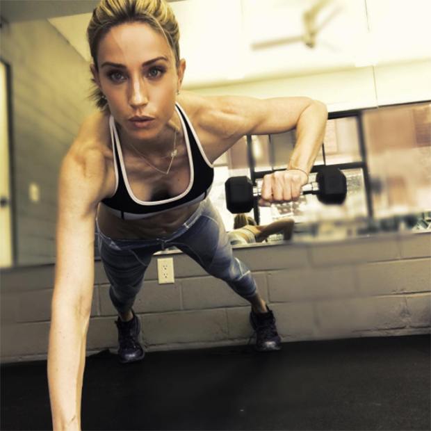 Ladies, Here’s Why You Should Lift Weights