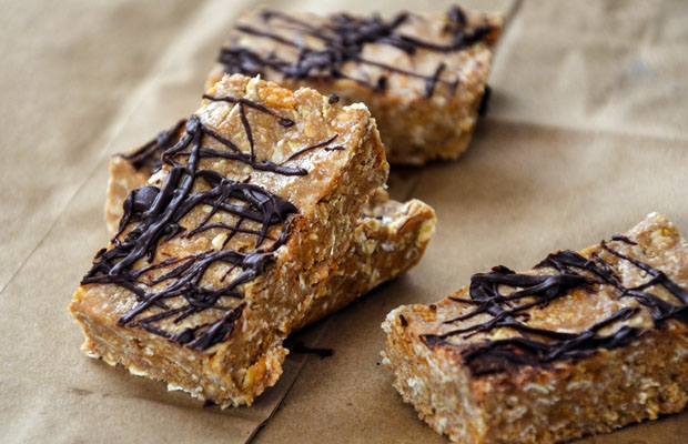 Running Fuel: Chocolate Peanut Butter Protein Bars